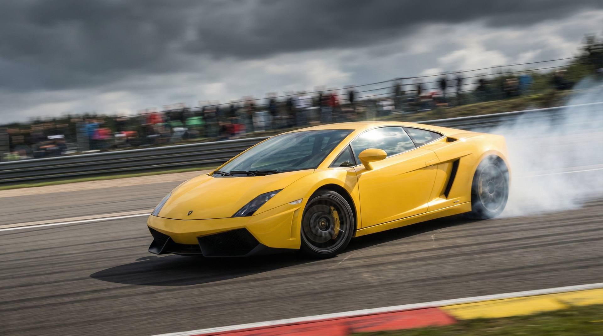 看片赛道漂移短视频